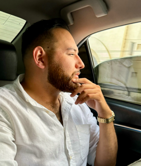 <em>Carlos R.</em>